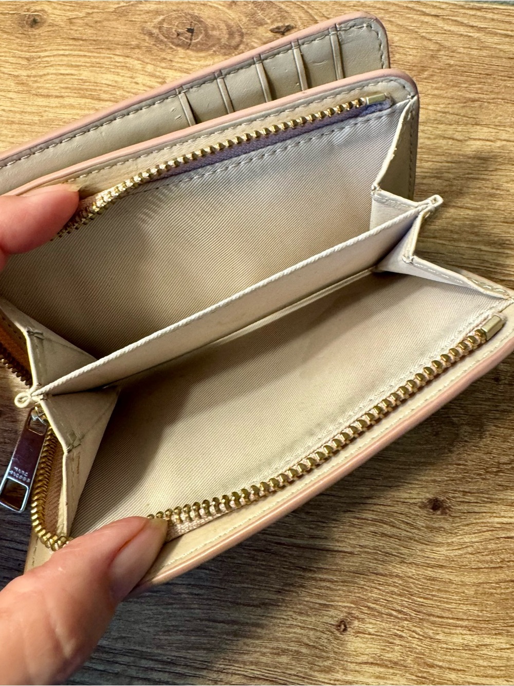 Marc Jacobs Topstitched Compact Zip Card Wallet Pink Leather - Picture 5 of 7
